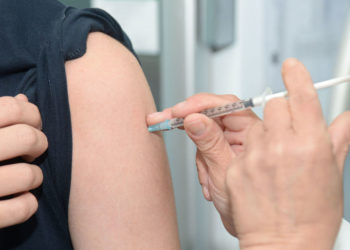 Désintox : non, La Cour suprême des États-Unis n’a pas annulé la vaccination universelle